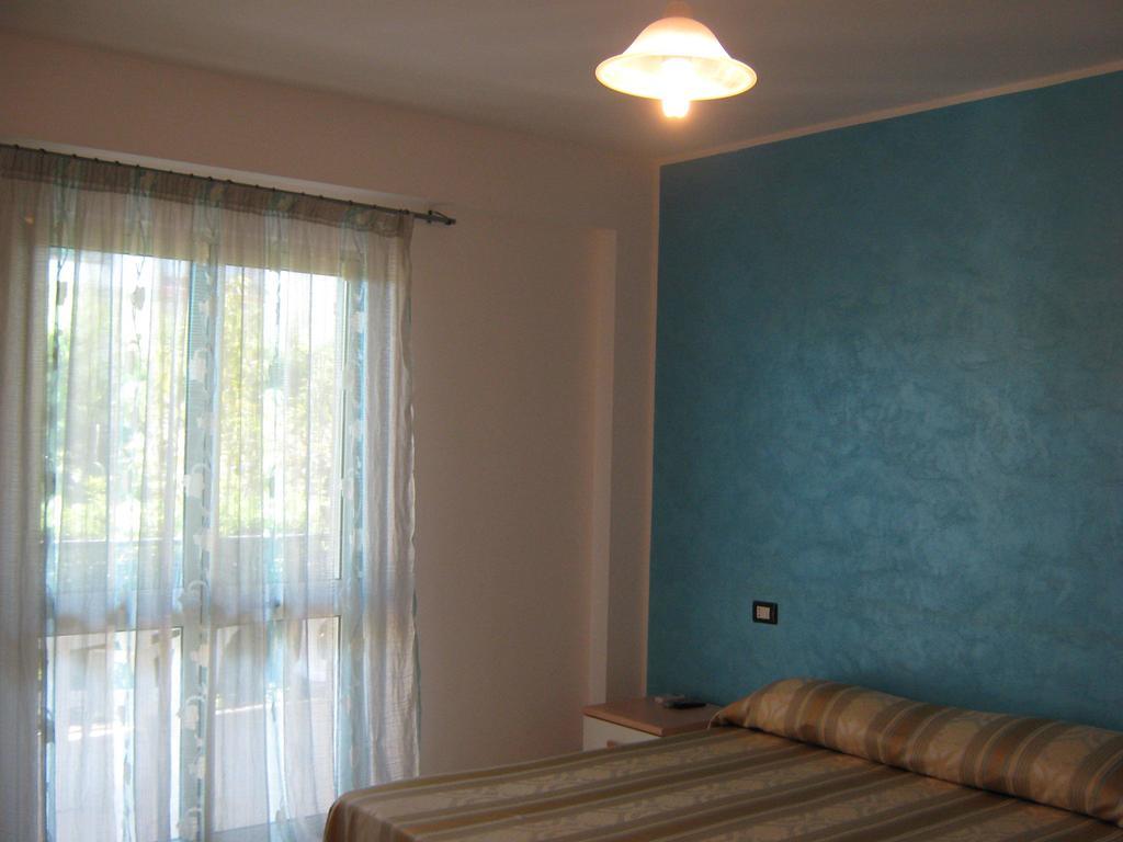 Bed And Breakfast Cirelli Scalea Szoba fotó